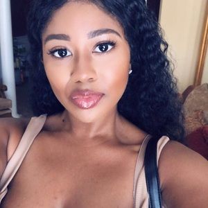 Meet your Posher, Jasmine